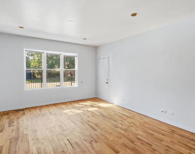 1342 E 73rd Street - Photo Thumbnail 8