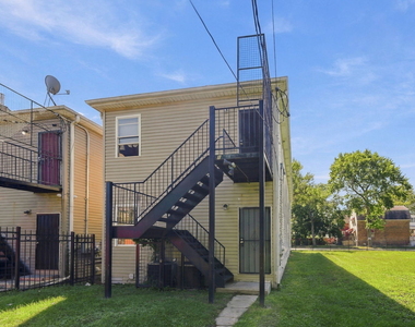 1342 E 73rd Street - Photo Thumbnail 23