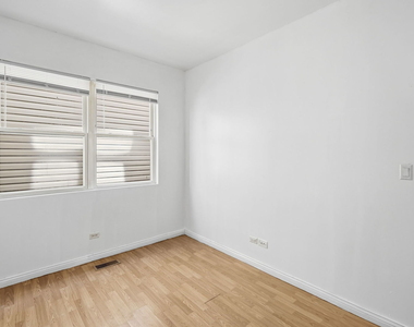 1342 E 73rd Street - Photo Thumbnail 16