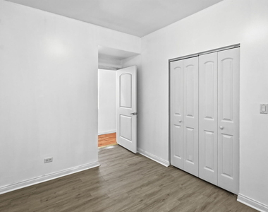 1342 E 73rd Street - Photo Thumbnail 12