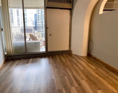 300 N State Street - Photo Thumbnail 4