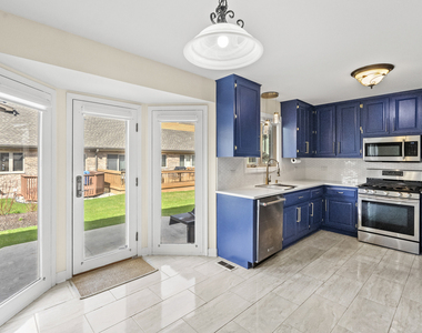 11742 Lighthouse Lane - Photo Thumbnail 8