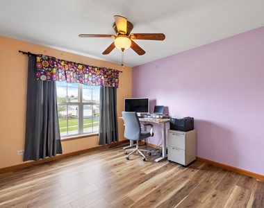 2039 Greenview Drive - Photo Thumbnail 11