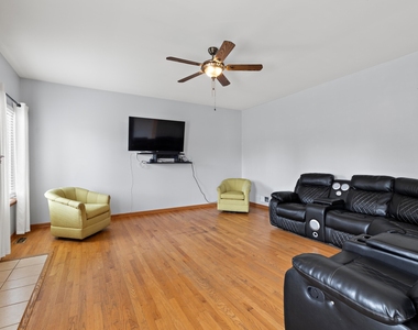 2039 Greenview Drive - Photo Thumbnail 10
