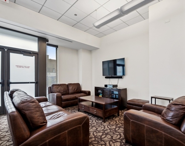 849 N Franklin Street - Photo Thumbnail 14