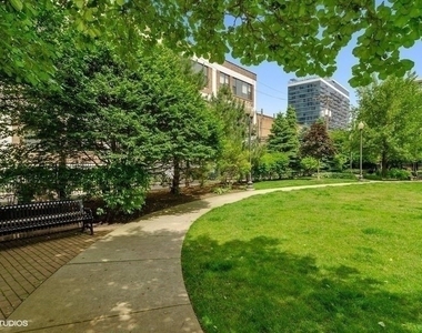 849 N Franklin Street - Photo Thumbnail 23