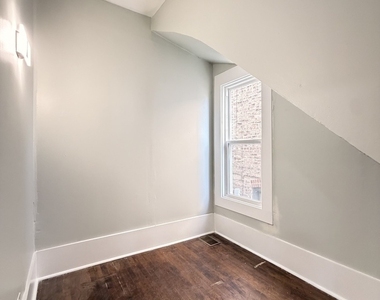 2342 N Kimball Avenue - Photo Thumbnail 6