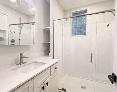 2342 N Kimball Avenue - Photo Thumbnail 4