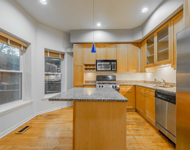 1017 W Dakin Street - Photo Thumbnail 7