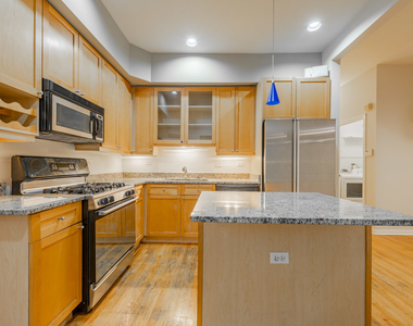 1017 W Dakin Street - Photo Thumbnail 6