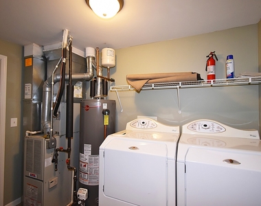 312 Fairmont Court - Photo Thumbnail 13