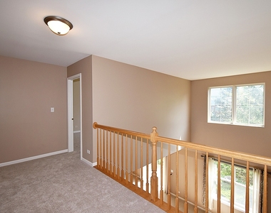 312 Fairmont Court - Photo Thumbnail 15