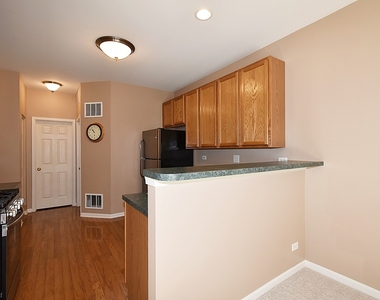312 Fairmont Court - Photo Thumbnail 9