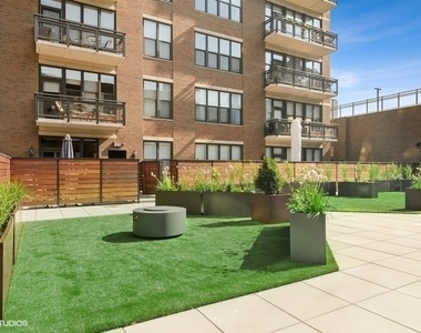 849 N Franklin Street - Photo Thumbnail 34