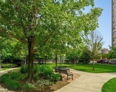 849 N Franklin Street - Photo Thumbnail 28