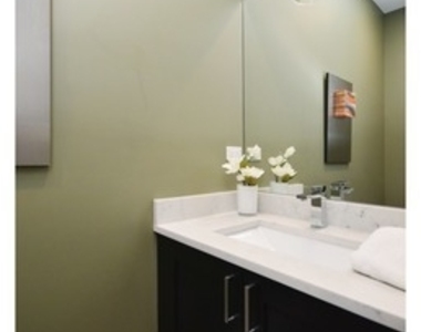 1739 N Humboldt Boulevard - Photo Thumbnail 9