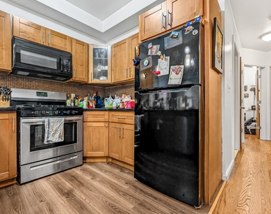 234 Boerum Street - Photo Thumbnail 5