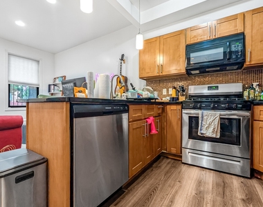 234 Boerum Street - Photo Thumbnail 4