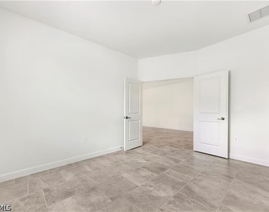19749 Hinkley Drive - Photo Thumbnail 27