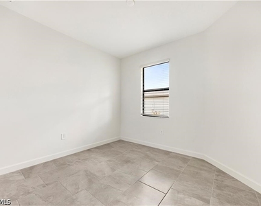 19749 Hinkley Drive - Photo Thumbnail 23