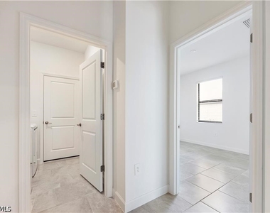 19749 Hinkley Drive - Photo Thumbnail 22