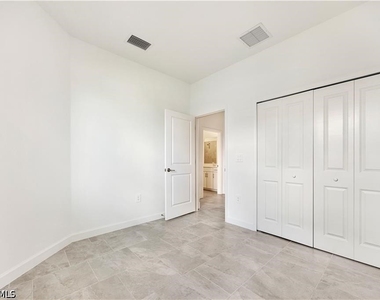 19749 Hinkley Drive - Photo Thumbnail 24