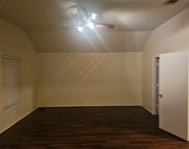 5910 Minor Street - Photo Thumbnail 11