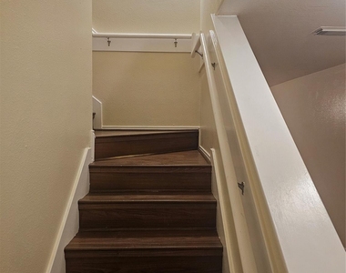 5910 Minor Street - Photo Thumbnail 7