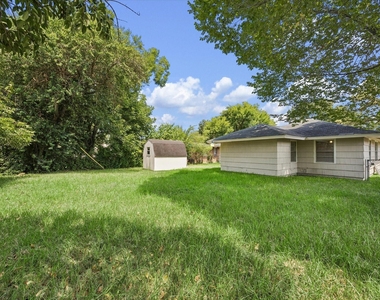 10214 Torrington Lane - Photo Thumbnail 15
