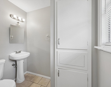 10214 Torrington Lane - Photo Thumbnail 12