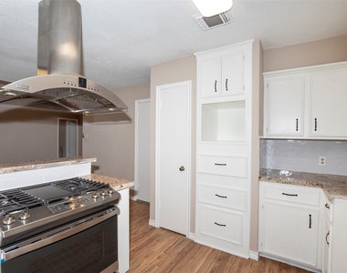 15707 Caprock Drive - Photo Thumbnail 8