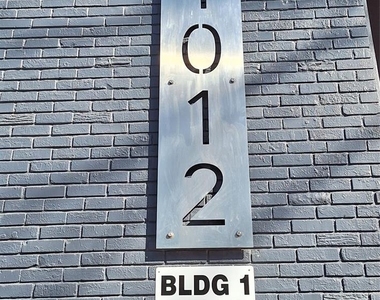1012 Rutland  3 Street - Photo Thumbnail 13