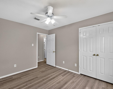21422 Sunrise Brook Lane - Photo Thumbnail 8