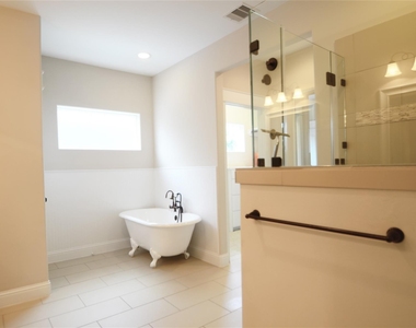 8610 Ashland Way - Photo Thumbnail 20