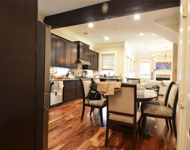 8610 Ashland Way - Photo Thumbnail 10