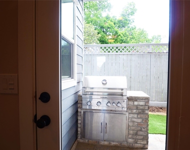 8610 Ashland Way - Photo Thumbnail 31