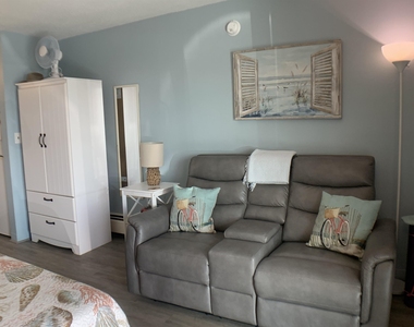 933 Ocean - Photo Thumbnail 5
