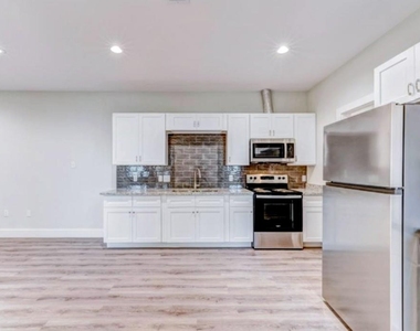2906 Berry Road - Photo Thumbnail 4