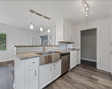 9639 Vogue Lane - Photo Thumbnail 14