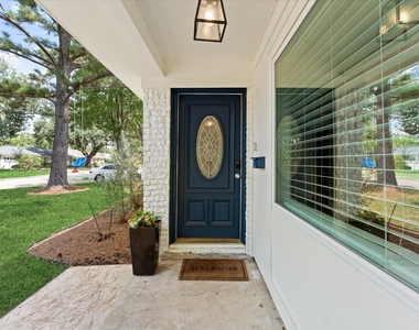9639 Vogue Lane - Photo Thumbnail 2