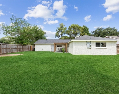 9639 Vogue Lane - Photo Thumbnail 30