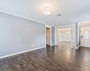 9639 Vogue Lane - Photo Thumbnail 6