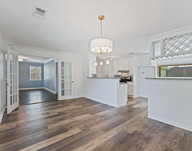 9639 Vogue Lane - Photo Thumbnail 8