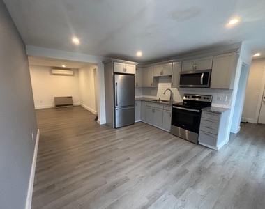 676 Main - Photo Thumbnail 6