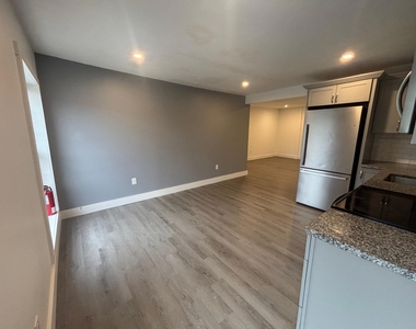 676 Main - Photo Thumbnail 7