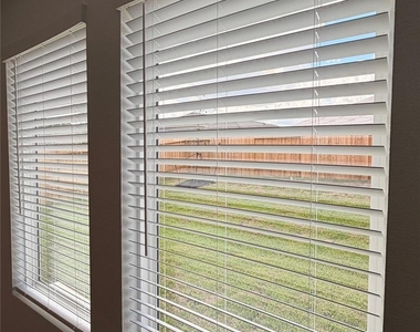 15019 Tremaine Court - Photo Thumbnail 9