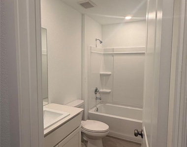 15019 Tremaine Court - Photo Thumbnail 6