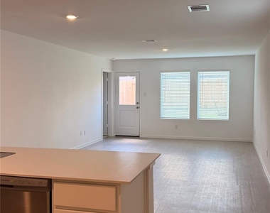 15019 Tremaine Court - Photo Thumbnail 1