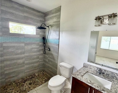 4651 27th Street Sw - Photo Thumbnail 1