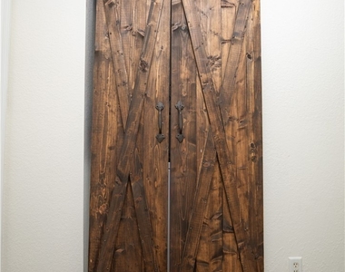 10061 Lone Cypress Street - Photo Thumbnail 21